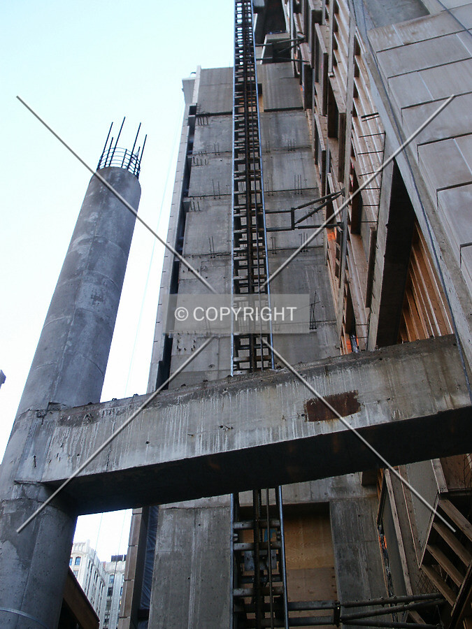 Unfinished part of the structure at the bottom of the hoist track