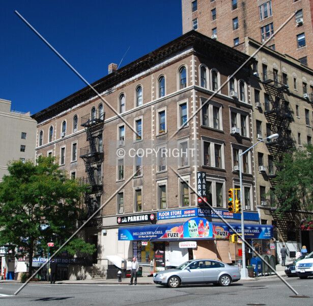 Photo 456-019-677