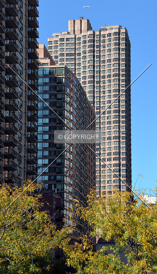View from the east along 39th Street from 1st Avenue