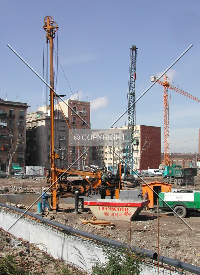 Foundation machine for pile foundations