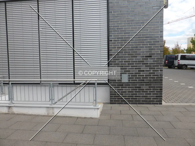 Photo 456-712-832