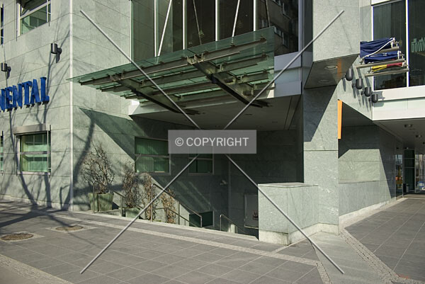 Side entrance area