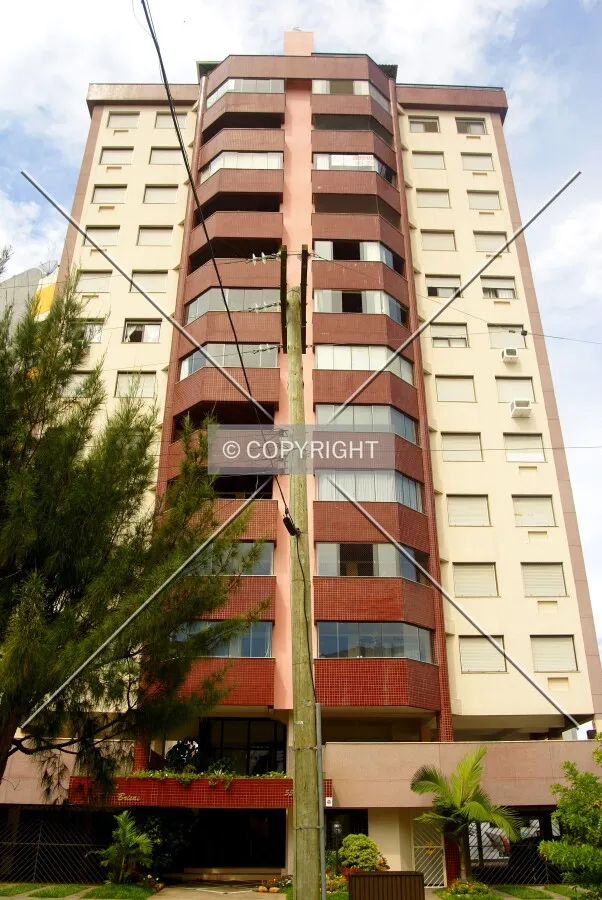 Looking up from across Ernesto Alves Avenue