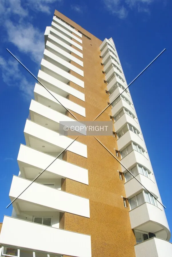 Looking up from Ernesto Alves Street