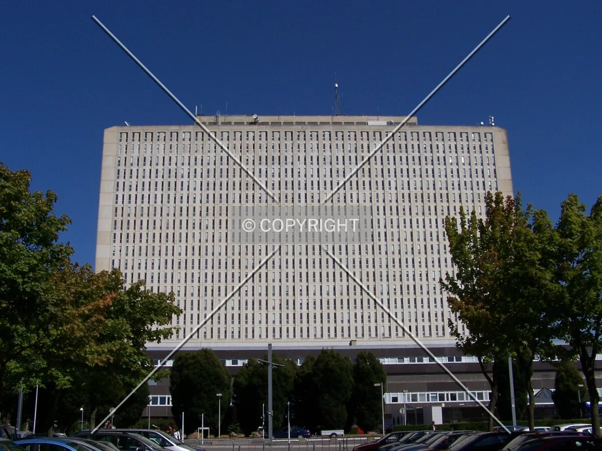 Face Ouest vue depuis le parking