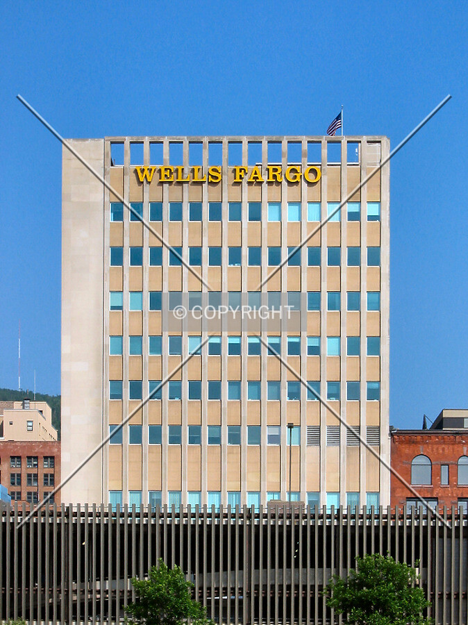 Full southeast elevation from Canal Park