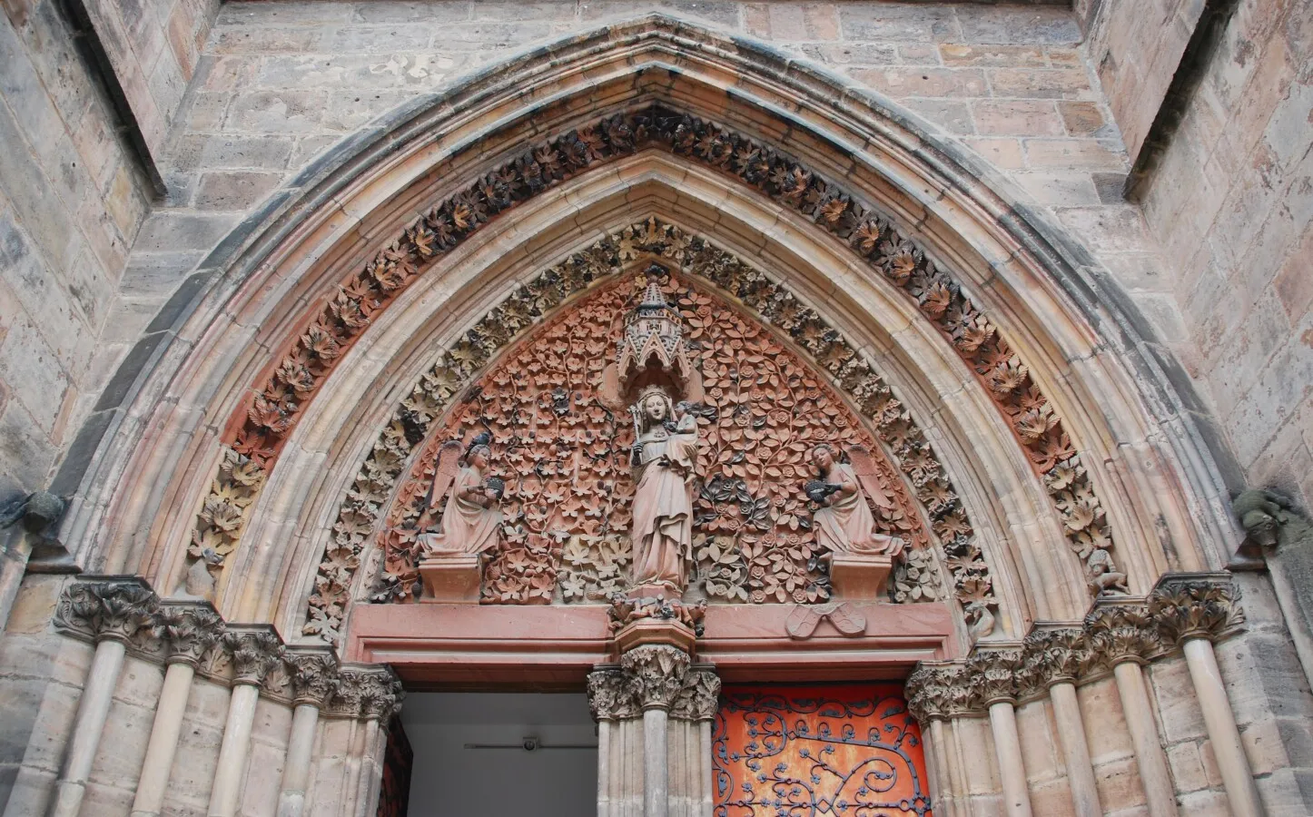 details above the main entrance