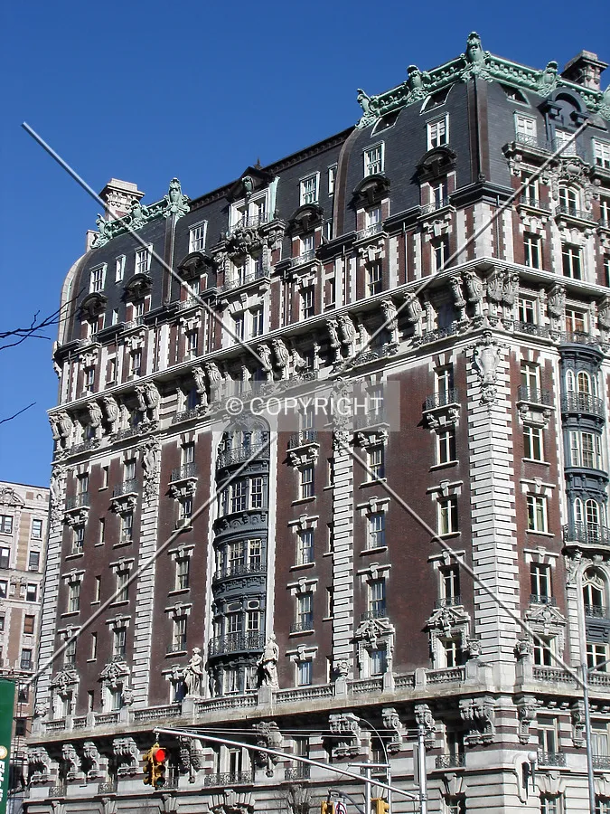 Facade along Broadway