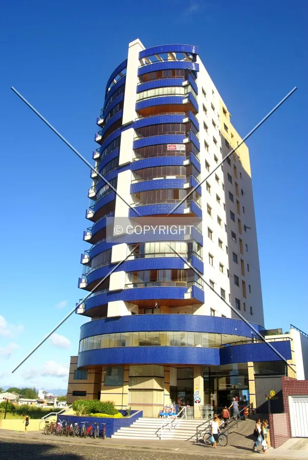 Looking up from across Carlos Barbosa Avenue