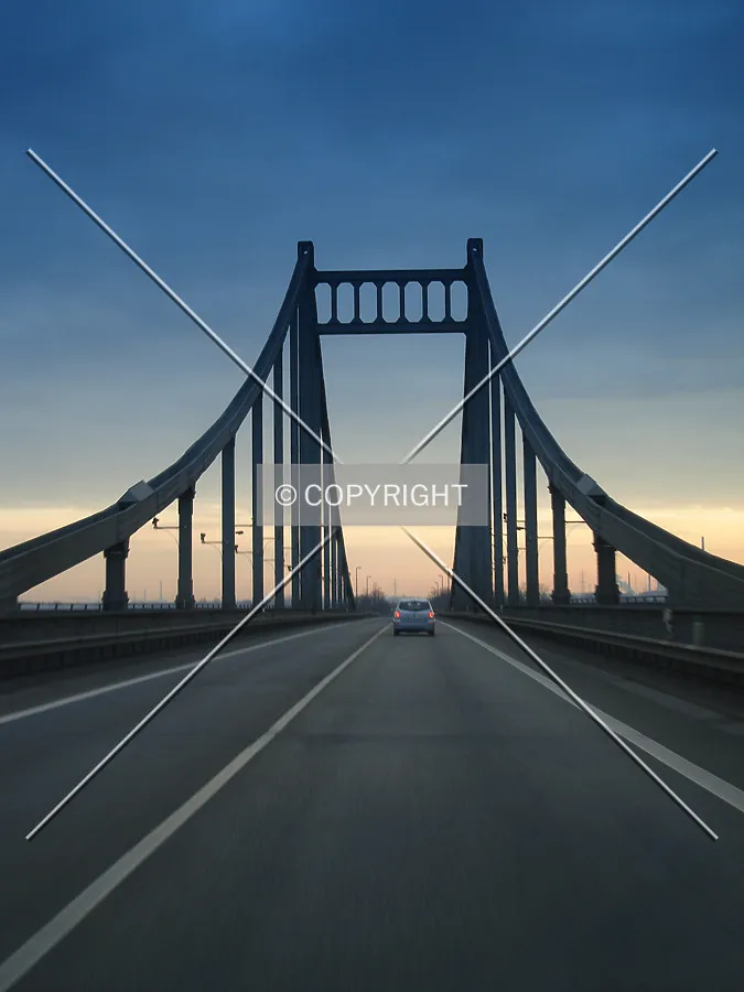 Photo 472-323-092