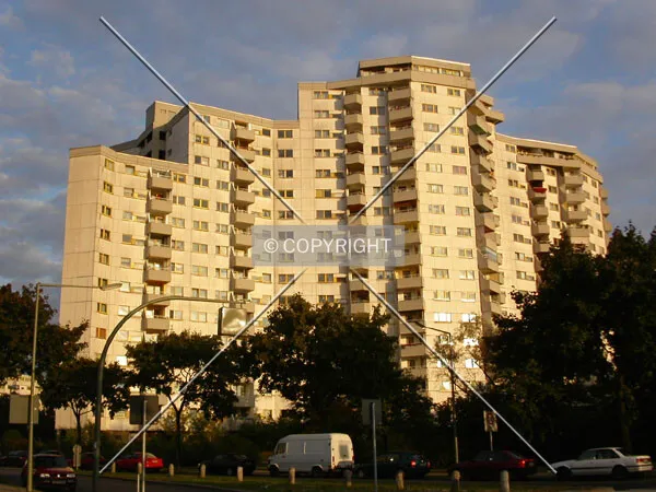Frontal view of one of the blocks of the complex