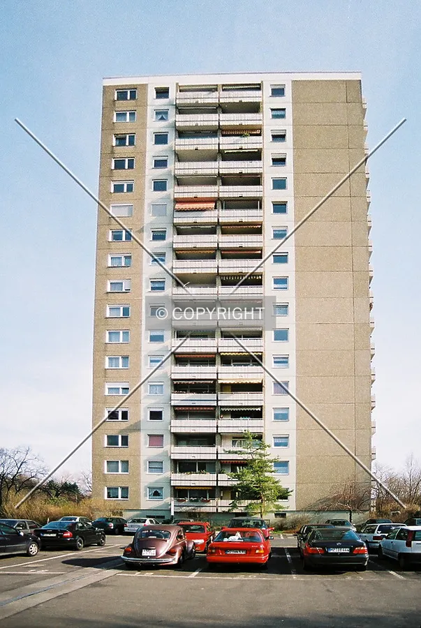 Side view of the facade