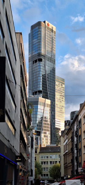 FOUR Frankfurt - Tower 1