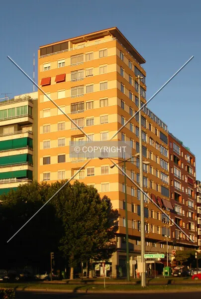 Photo 476-751-896