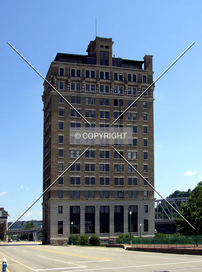 Looking south along Kanawha Boulevard