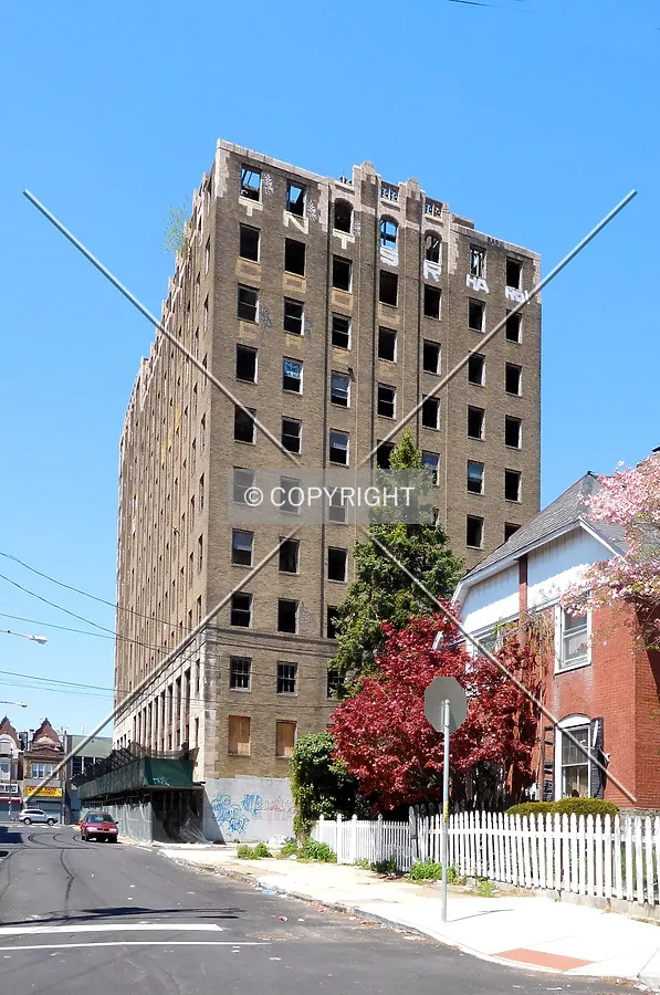 From North Park Avenue to the east