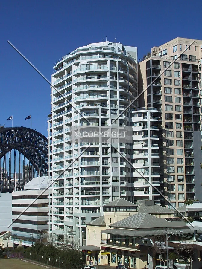 View to the southeast from Milsons Point Station
