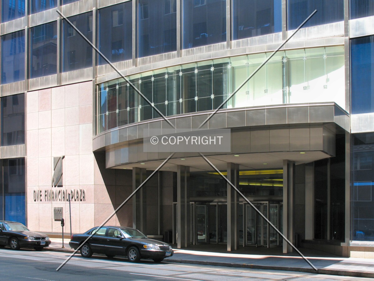 Entrance from across 6th Street South