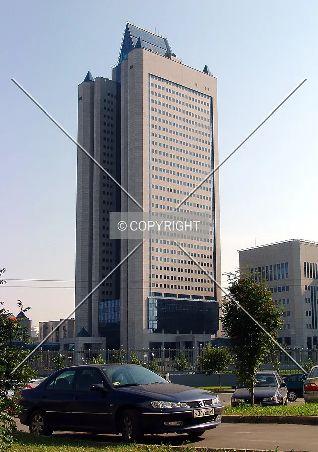 The northern view from street level