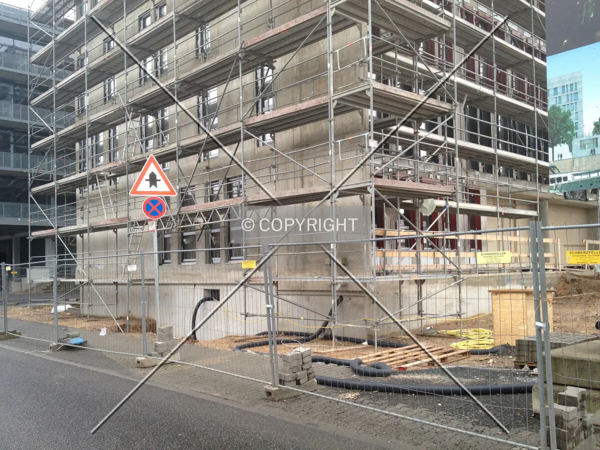 Base at Lindleystrasse during its construction