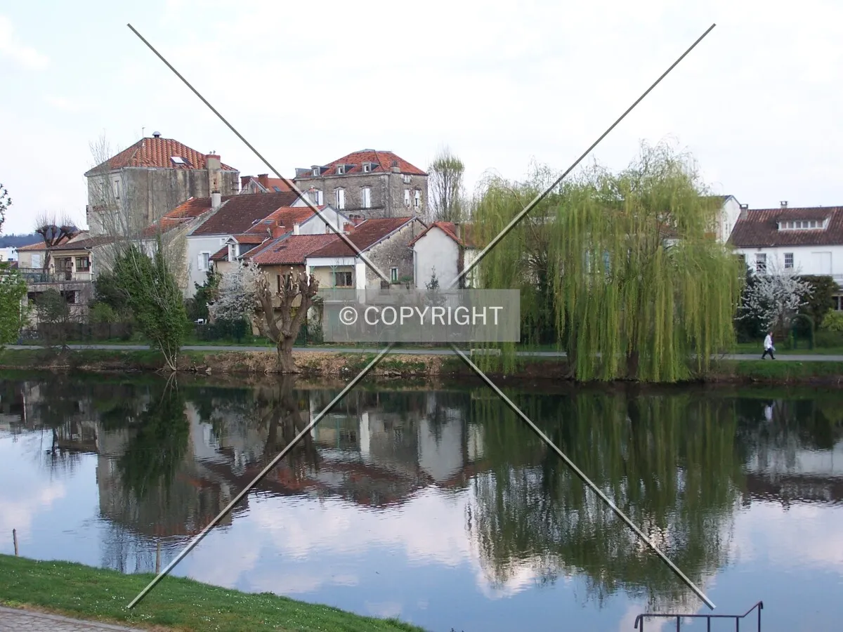 Le long de la Dordogne