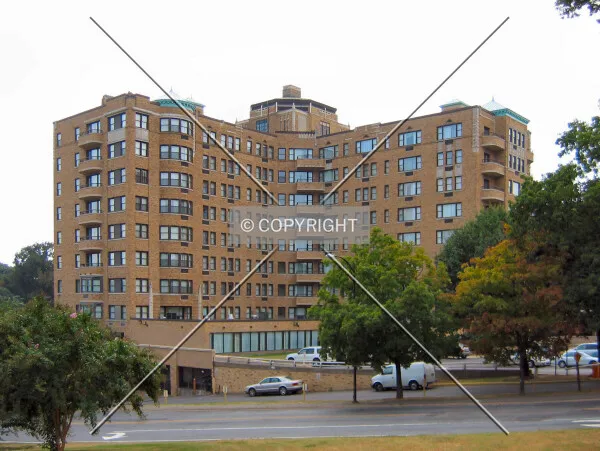 Full view from Calvert Street/Connecticut Avenue NW
