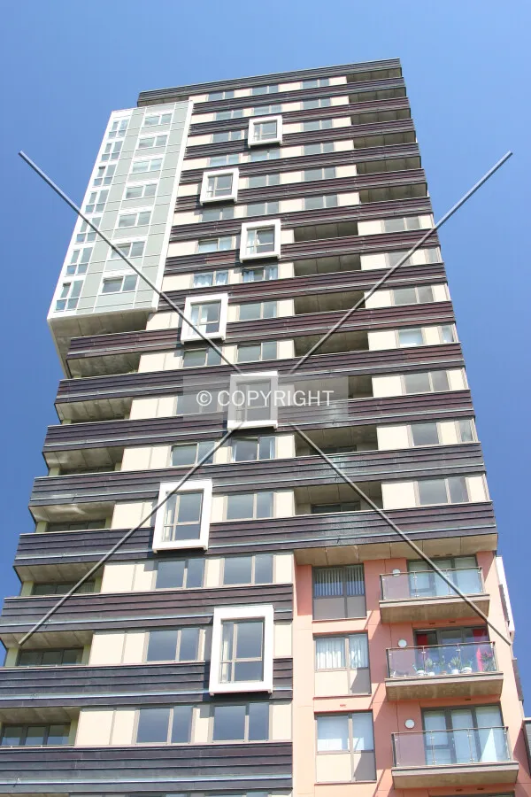 Looking up the south side from Shadwell DLR