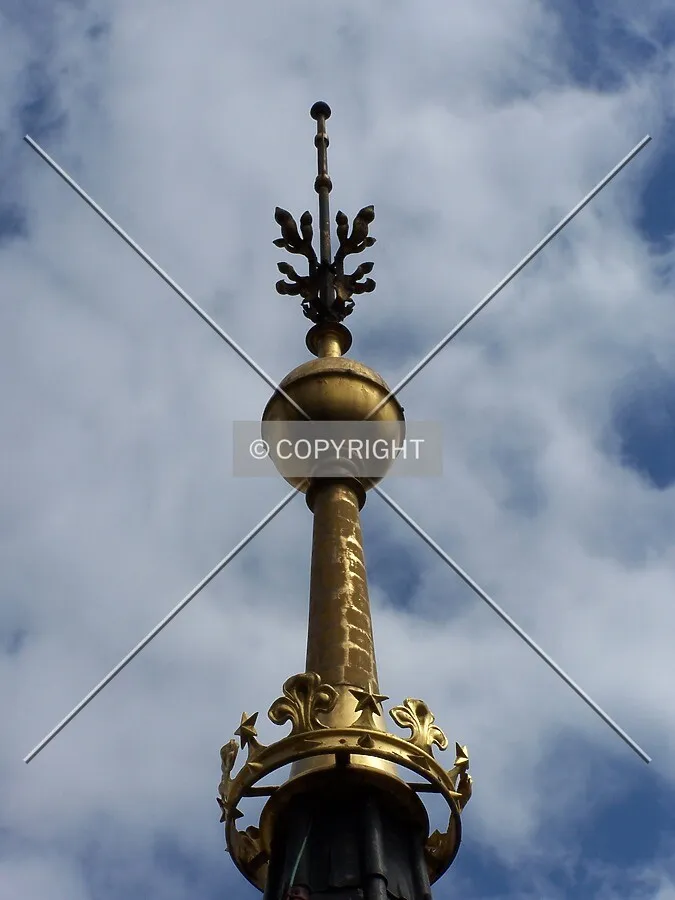 Decorative spire