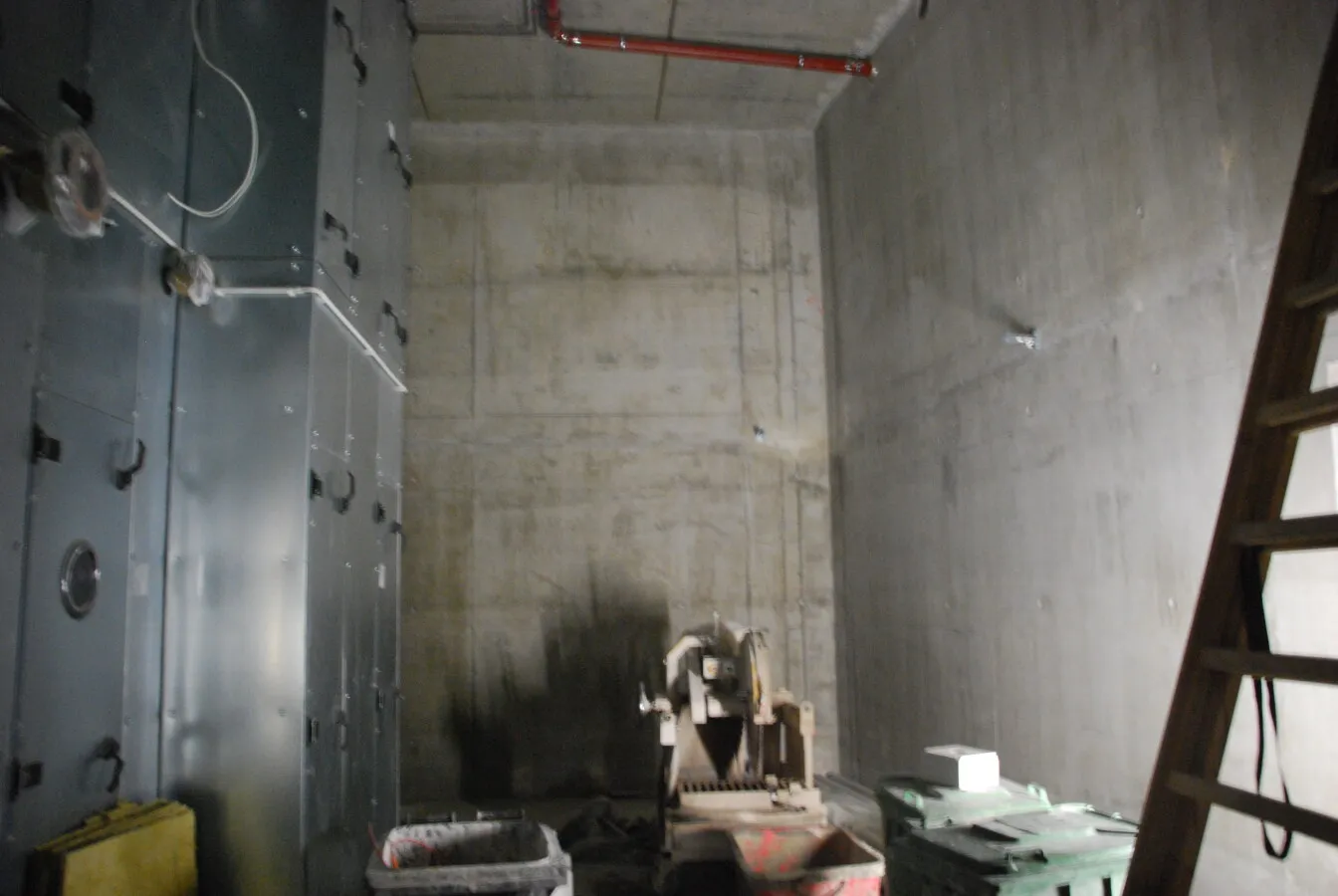 Wind load distribution walls