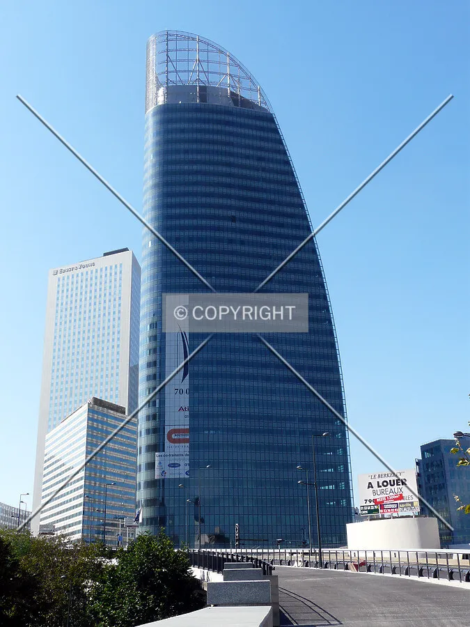 West side as seen from Boulevard Circulaire