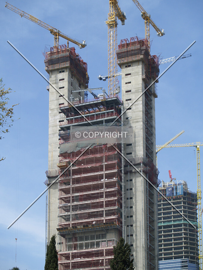 Looking up from Paseo de la Castellana