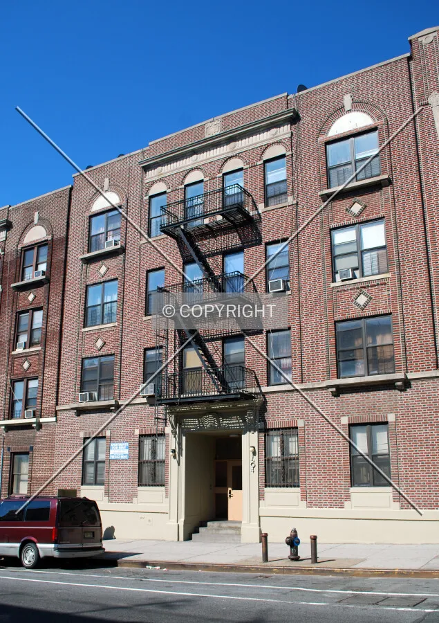 View along Bedford Avenue