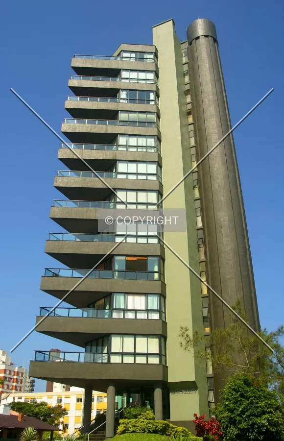 Looking up from across Ernesto Alves Avenue