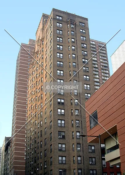 Photo 492-066-674