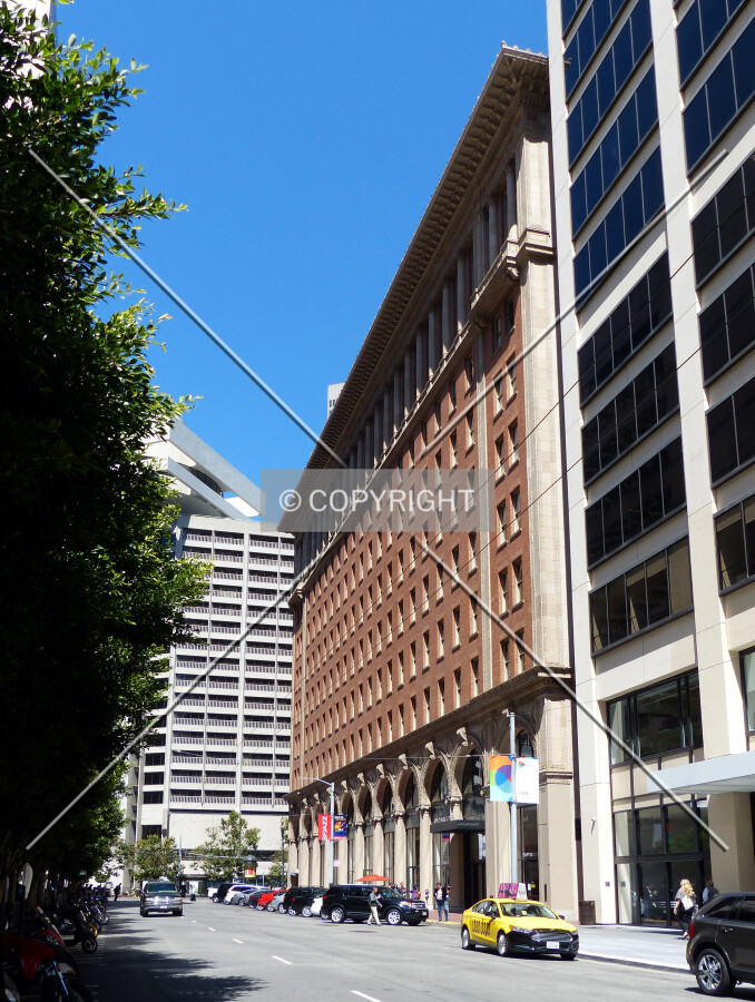 Photo 492-435-205
