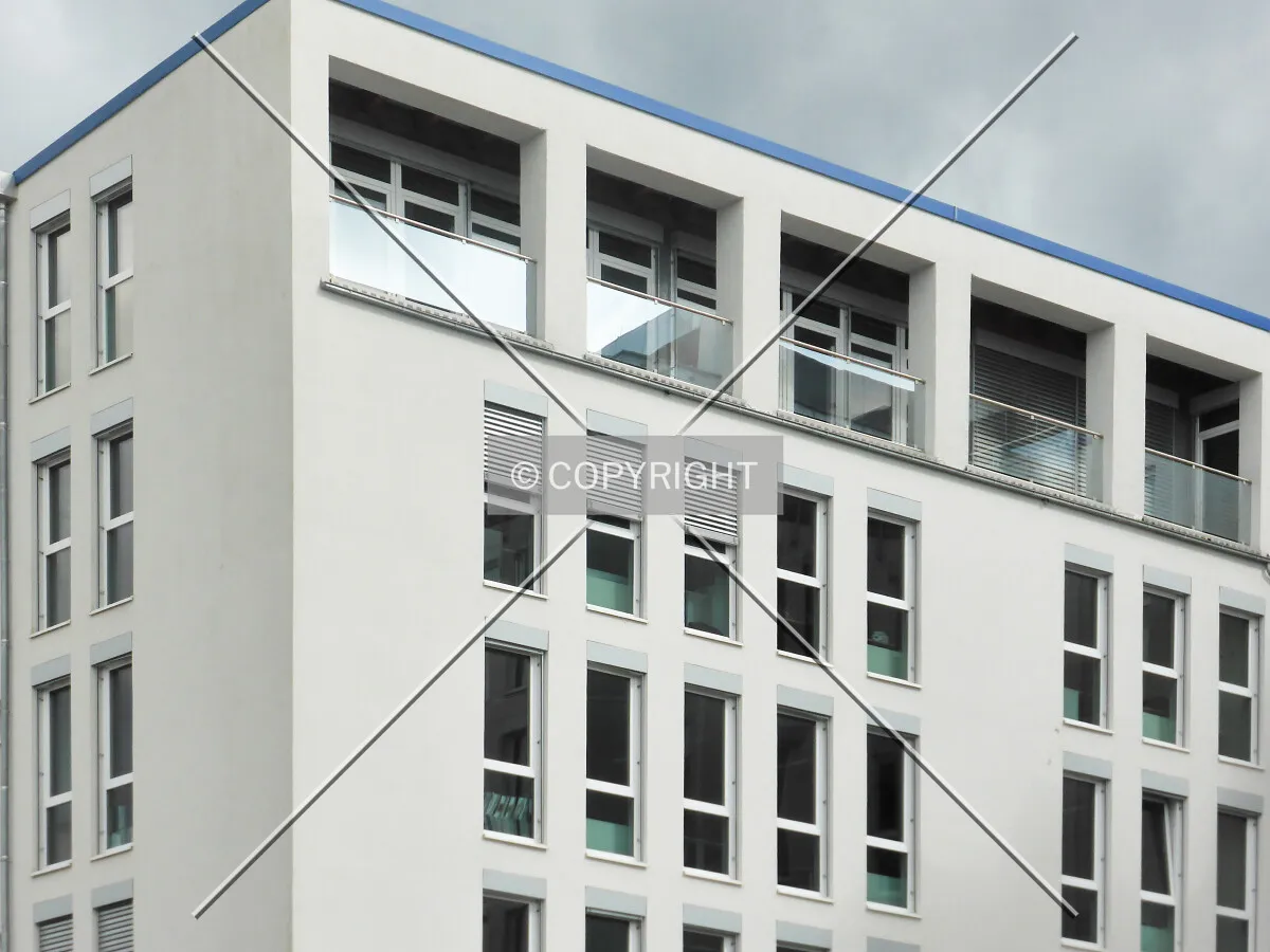 Photo 492-477-072