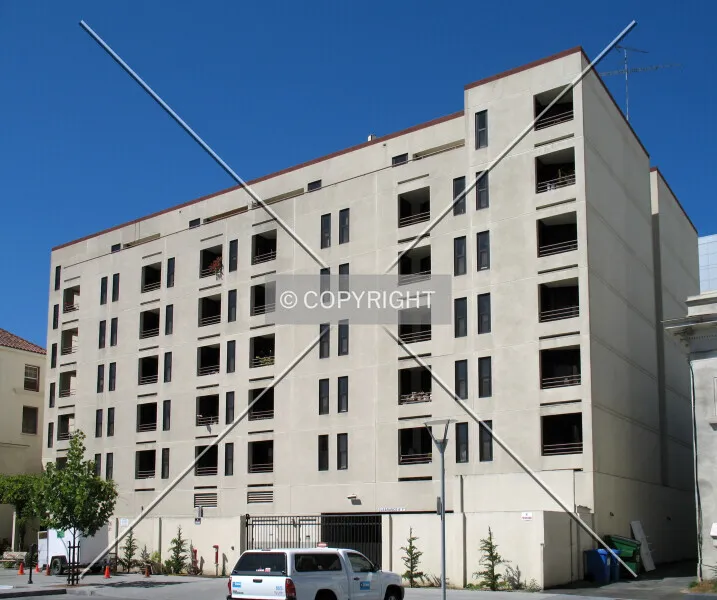 Photo 492-925-939