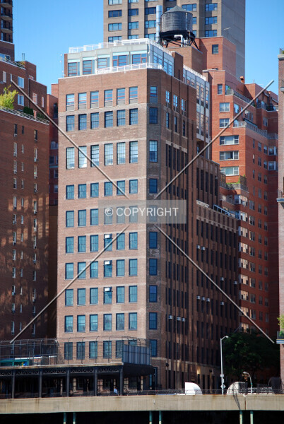 Photo 493-578-403