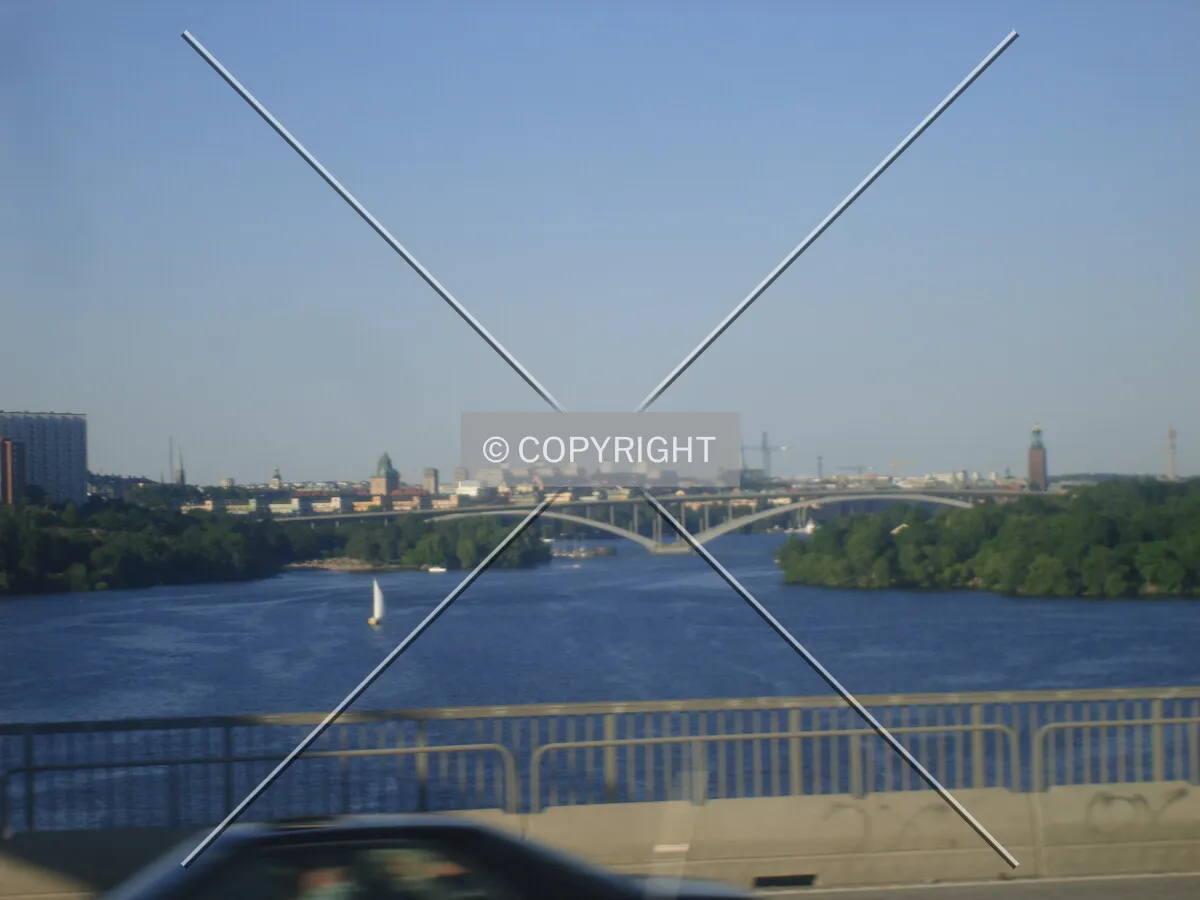 Photo 493-942-493
