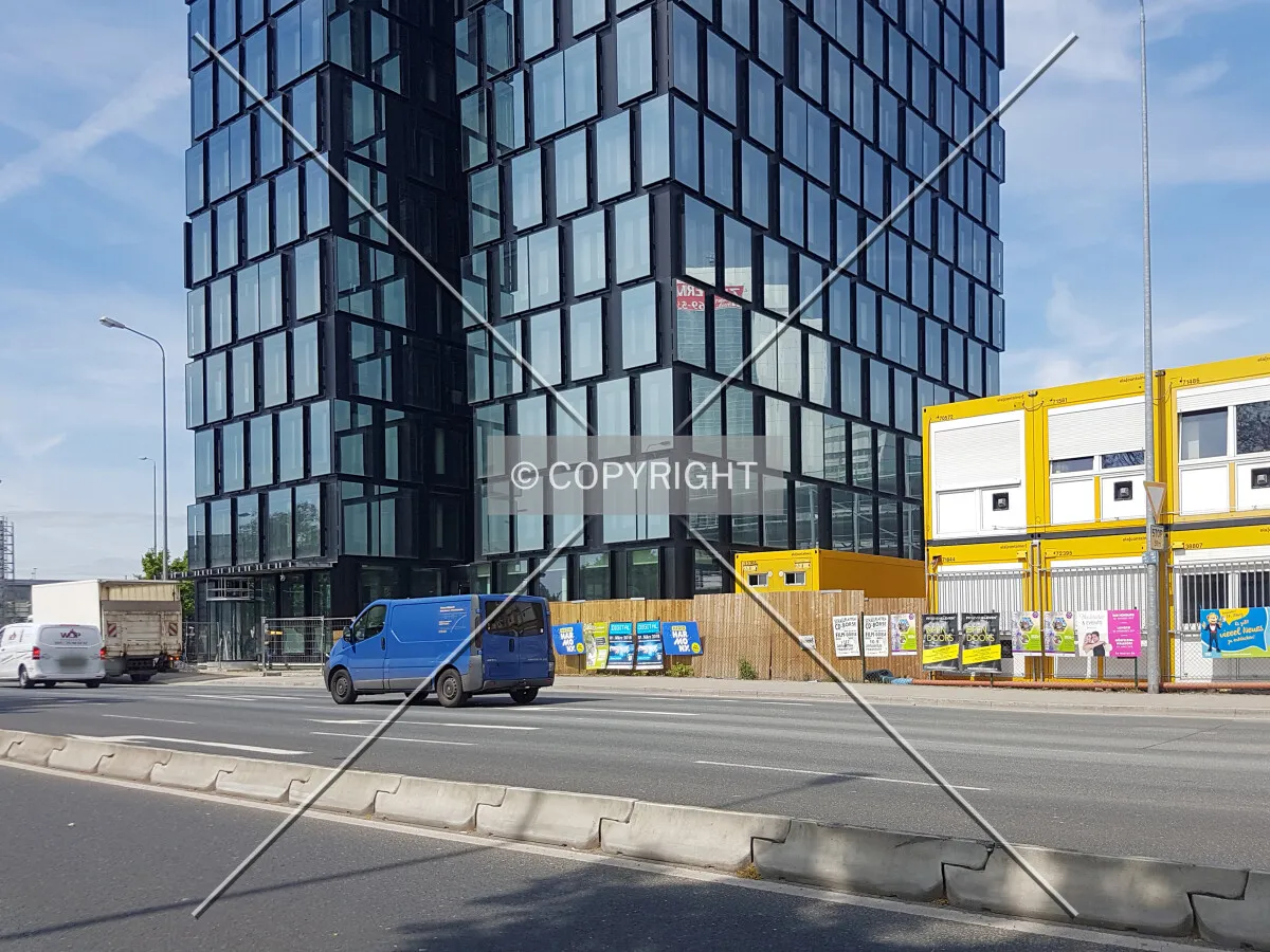 Photo 494-012-982