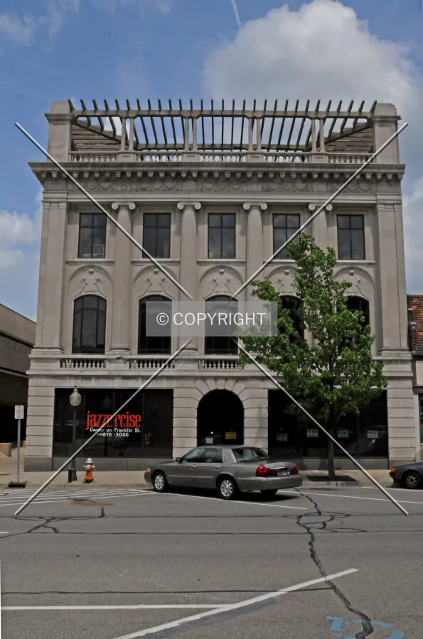 Neo-classical commercial building on Franklin Street