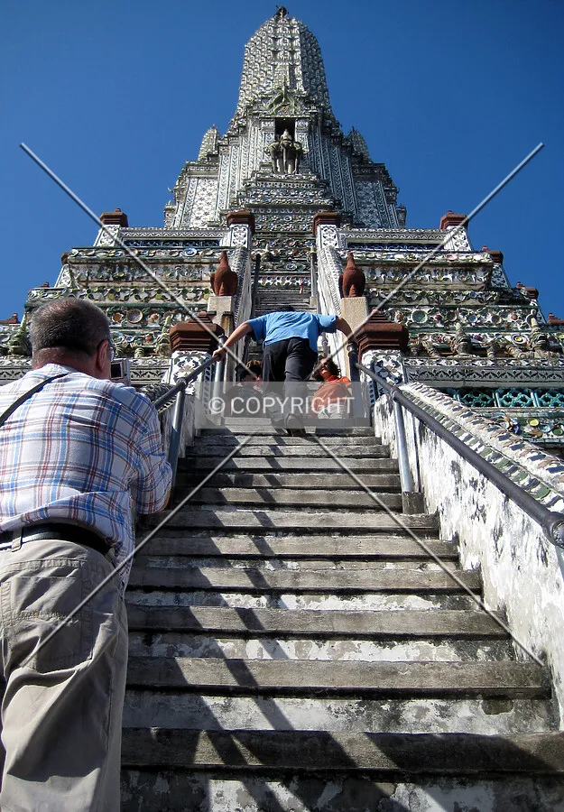 The steep climb to the upper levels of the central prang