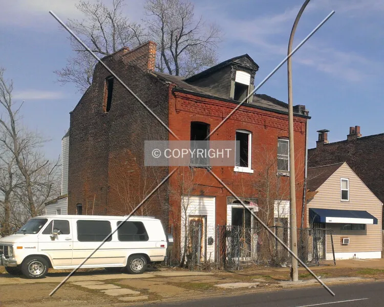 Photo 496-785-468