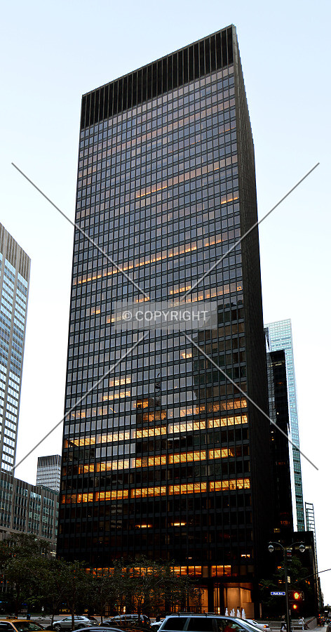 View from the west at Park Avenue and 52nd Street