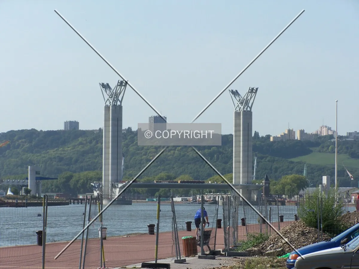 Vue depuis la rive nord, coté est