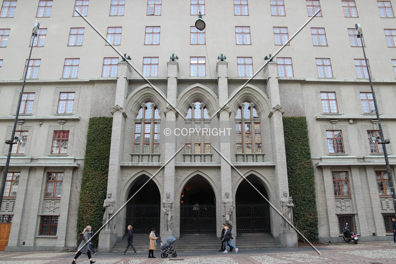 Main entrance viewed from Tårnplassen