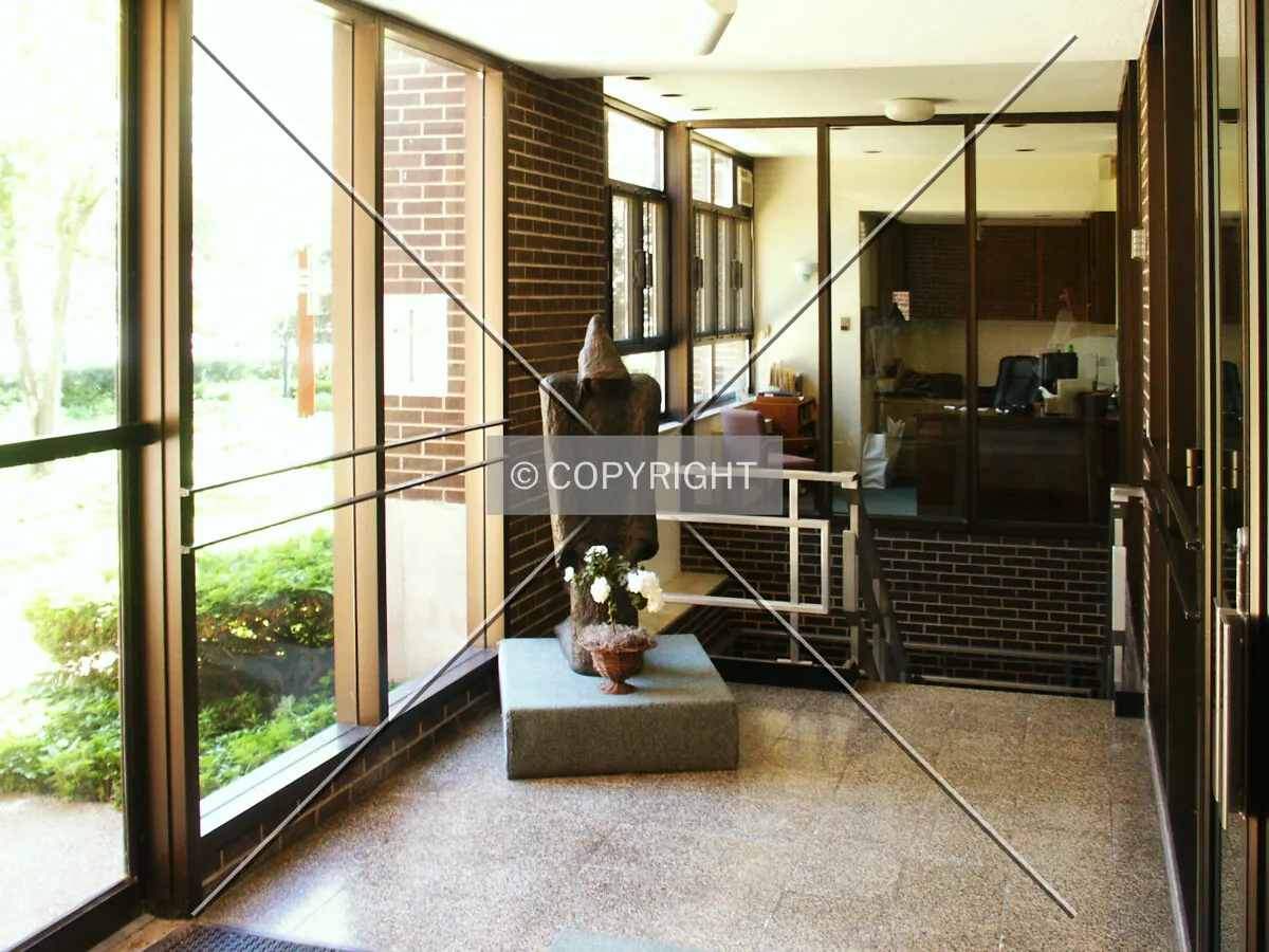 North vestibule and stairway