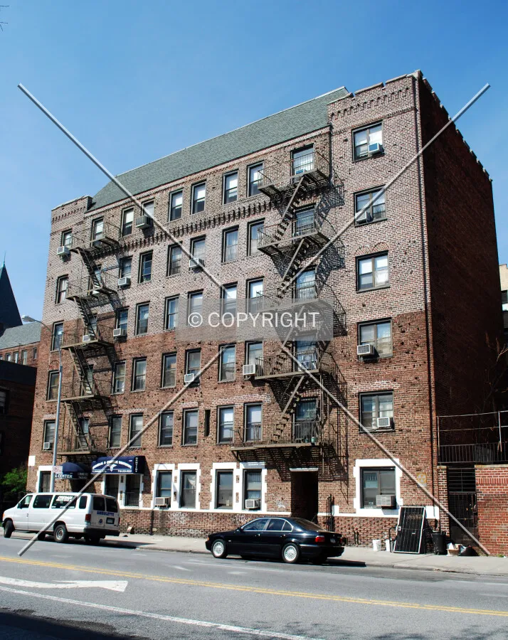 View along Ocean Avenue