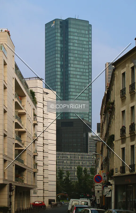 A view from the streets of Puteaux