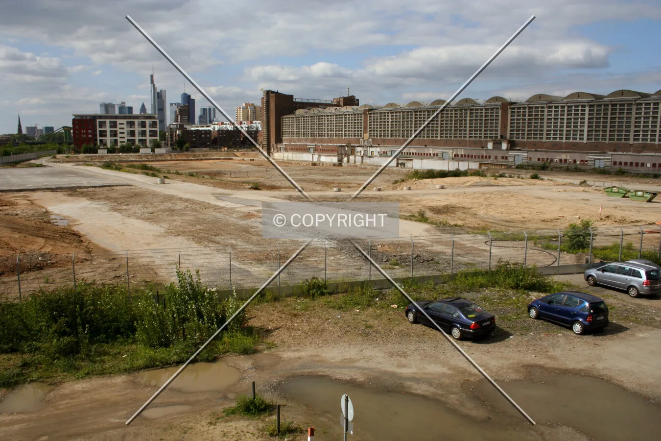 Overview from a nearby railroad bridge